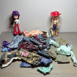 Bratz Clothing Lot